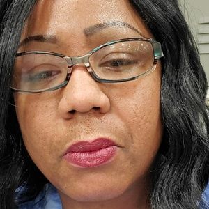 Meet your Posher, Decarla